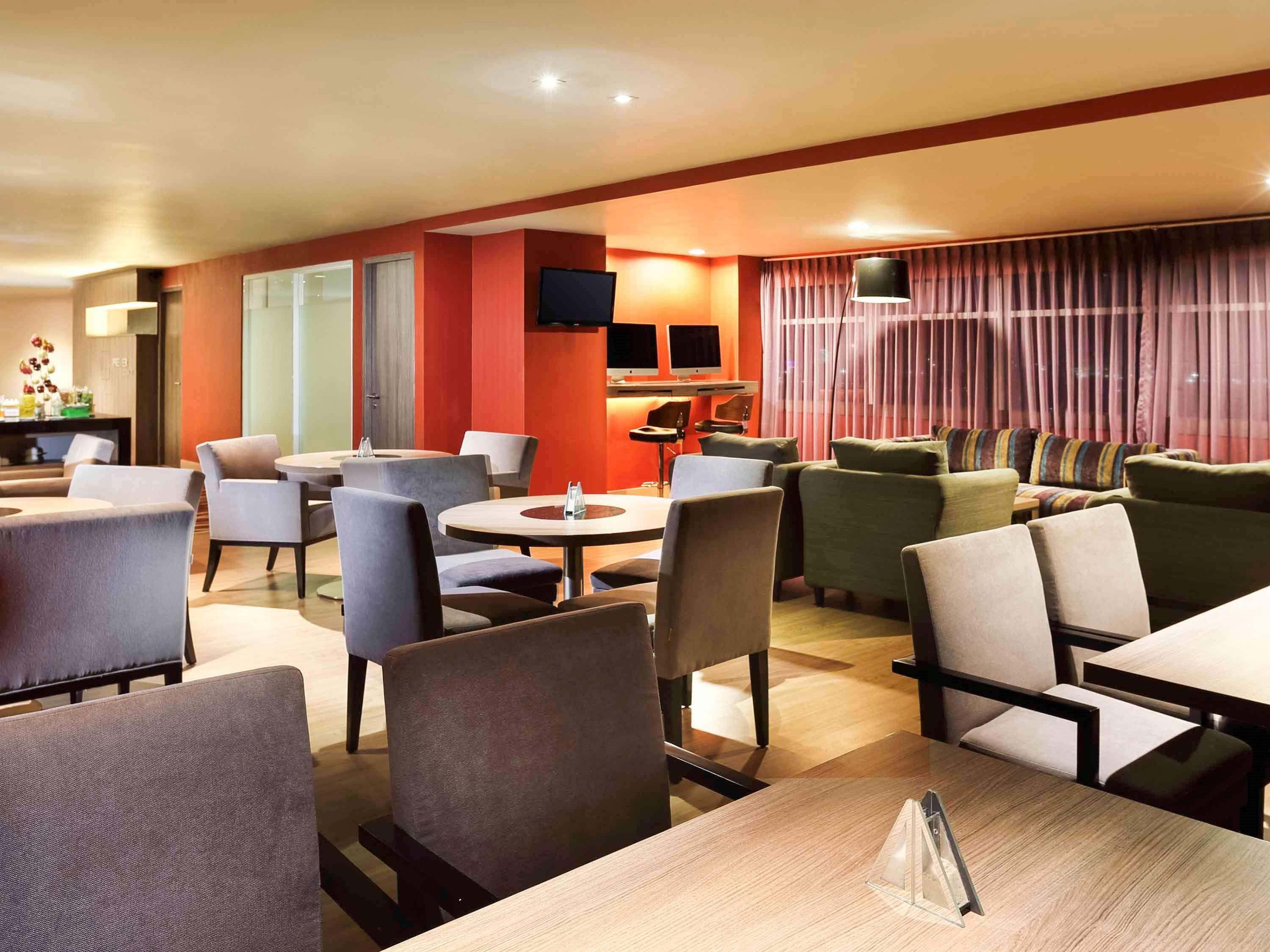 Novotel Jakarta Gajah Mada Eksteriør billede