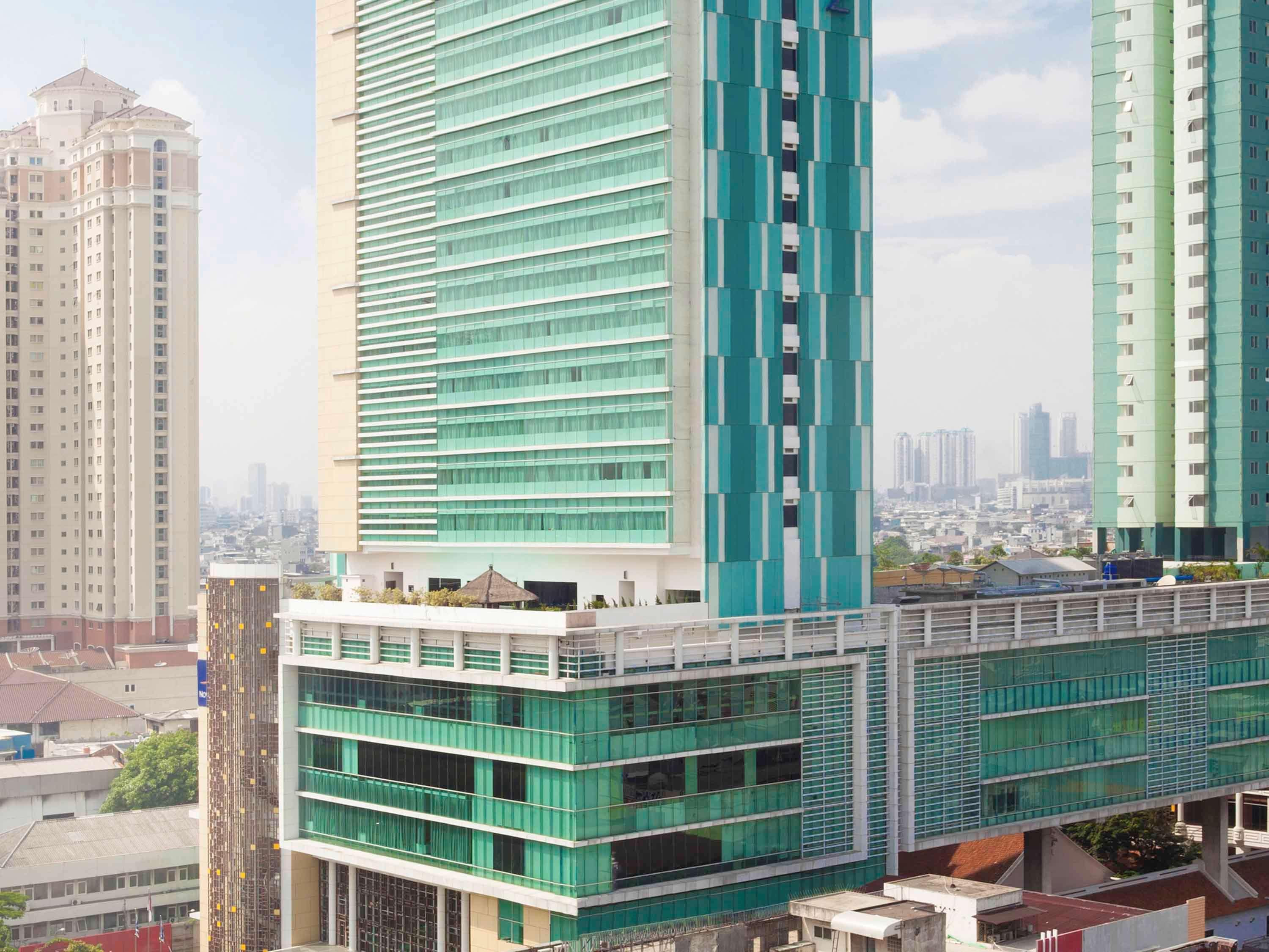 Novotel Jakarta Gajah Mada Eksteriør billede