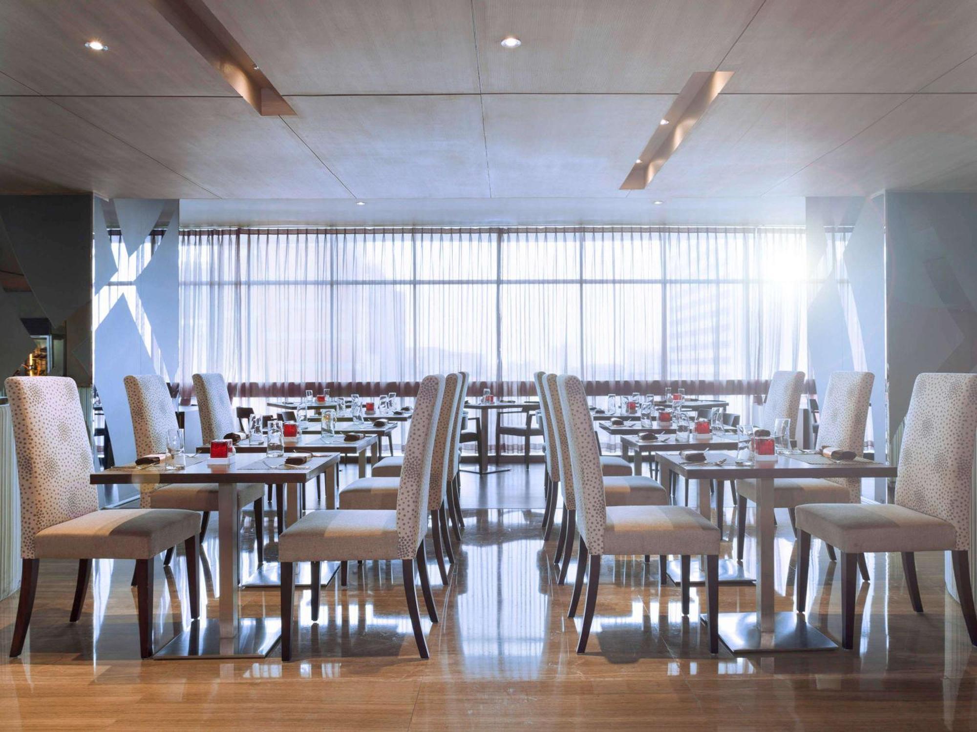 Novotel Jakarta Gajah Mada Eksteriør billede