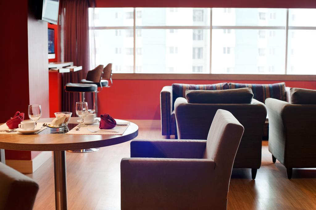 Novotel Jakarta Gajah Mada Eksteriør billede