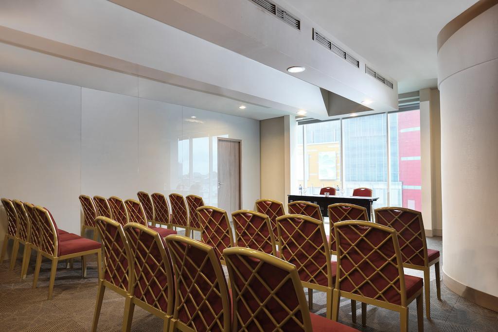 Novotel Jakarta Gajah Mada Eksteriør billede