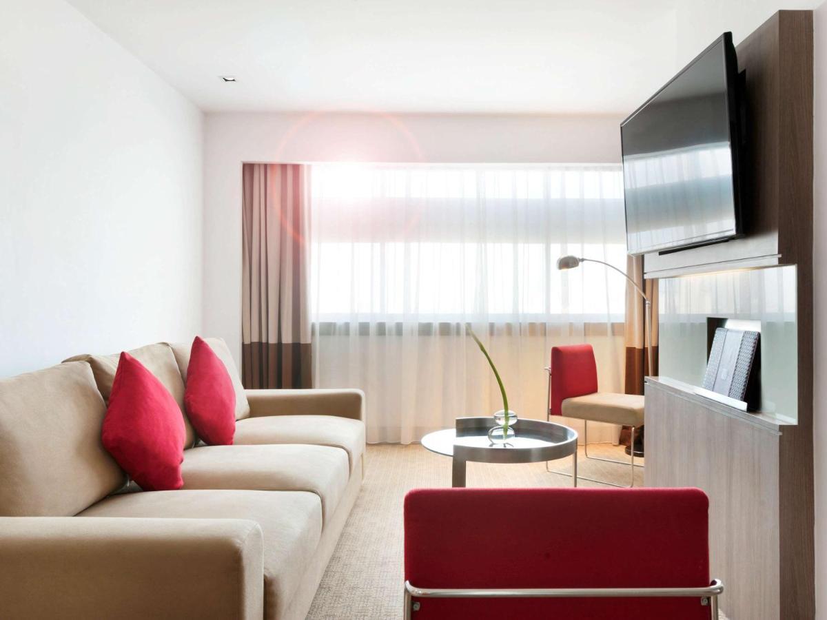 Novotel Jakarta Gajah Mada Eksteriør billede